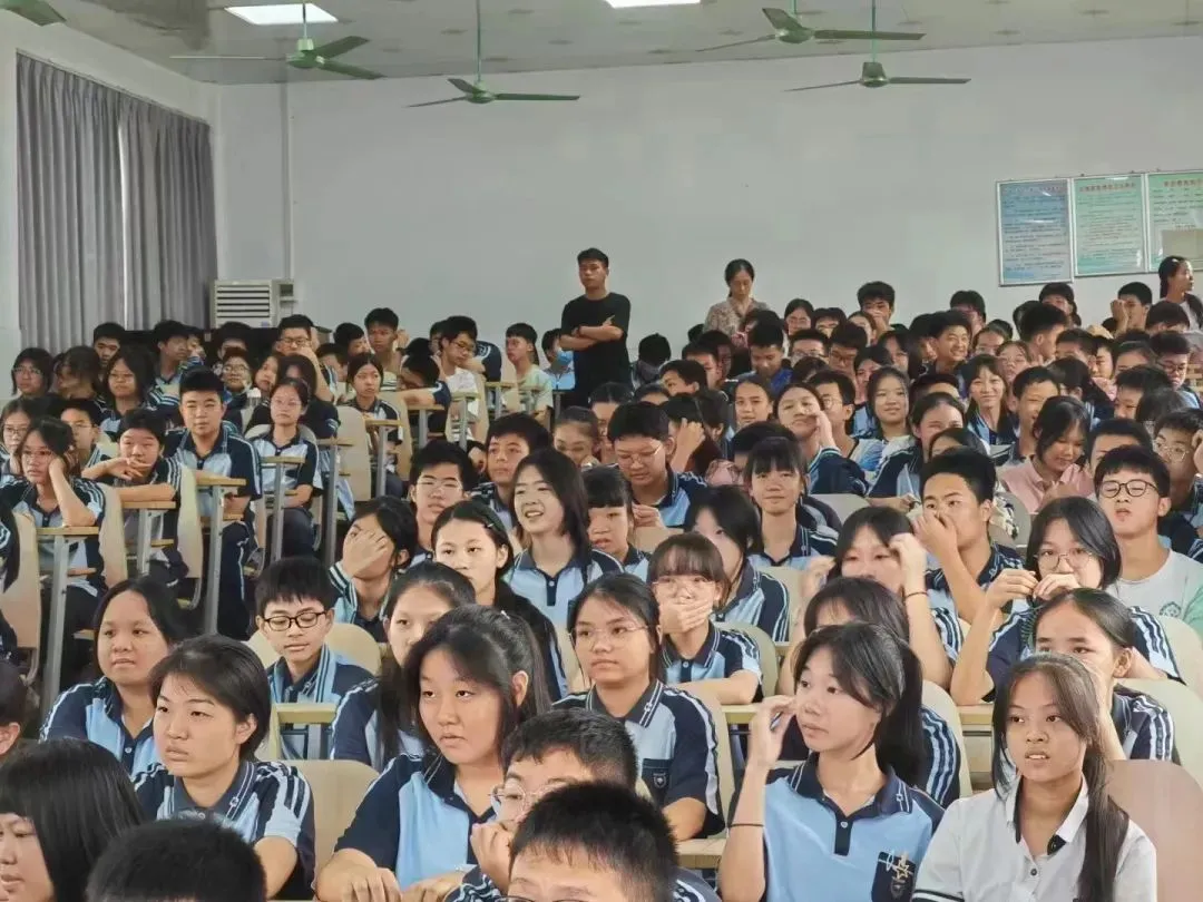 自动发自走进千城万校：南宁十八中