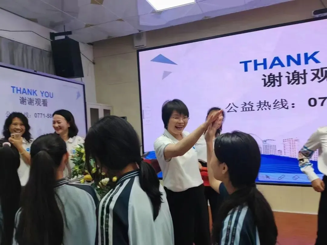 自动发自走进千城万校：南宁十八中
